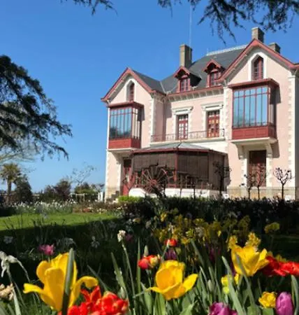 Maison Typique Granvillaise A Pied Patio & Ping Pong Animaux Bienvenus Ferienhaus