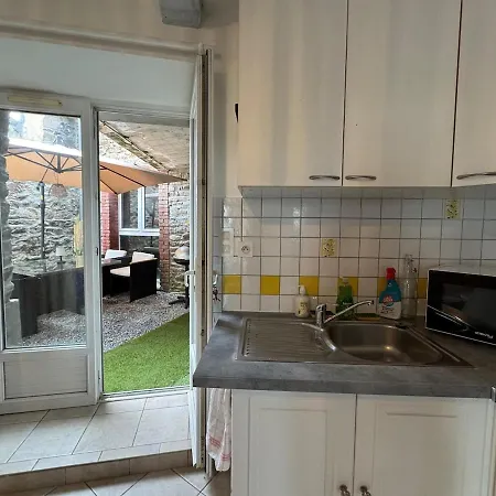 Maison Typique Granvillaise A Pied Patio & Ping Pong Animaux Bienvenus * Granville