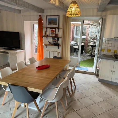 Maison Typique Granvillaise A Pied Patio & Ping Pong Animaux Bienvenus