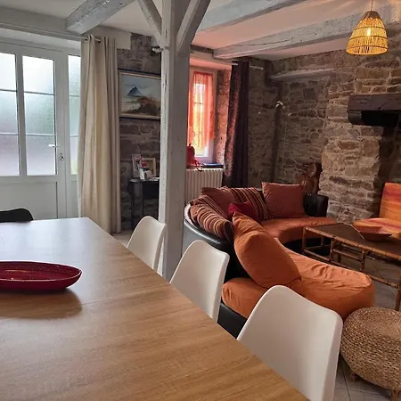 Maison Typique Granvillaise A Pied Patio & Ping Pong Animaux Bienvenus