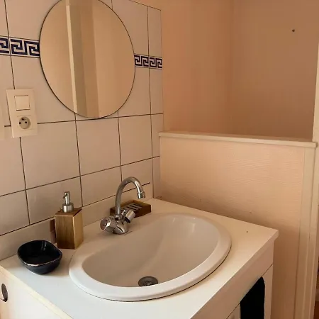 Ferienhaus Maison Typique Granvillaise A Pied Patio & Ping Pong Animaux Bienvenus Granville