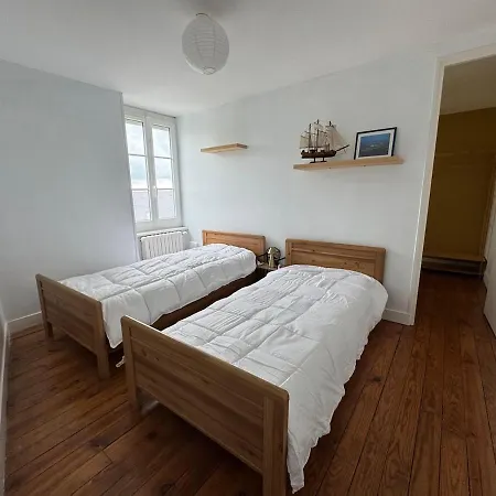 Maison Typique Granvillaise A Pied Patio & Ping Pong Animaux Bienvenus