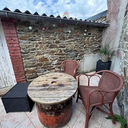 Maison Typique Granvillaise A Pied Patio & Ping Pong Animaux Bienvenus Ferienhaus Granville
