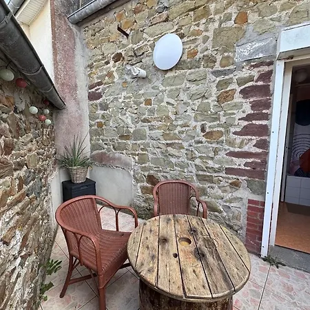 Maison Typique Granvillaise A Pied Patio & Ping Pong Animaux Bienvenus *